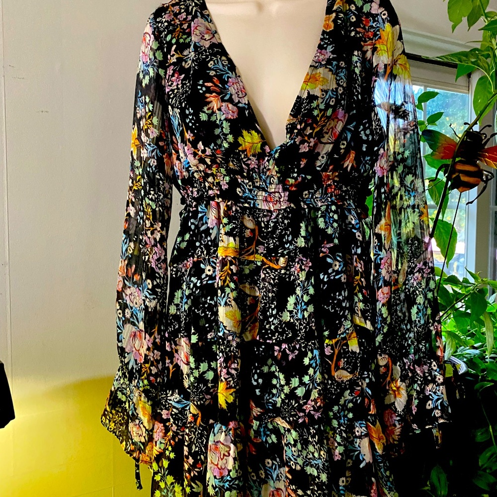 Free People Closer to the Heart tiered floral Dress. Never worn. Size Medium.